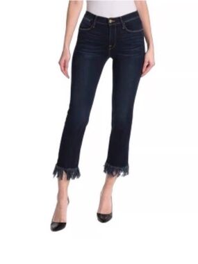 Frame Denim Le High Straight
Fray Hem Jeans Ankle Crop
Dark Wash Pine Knoll 27